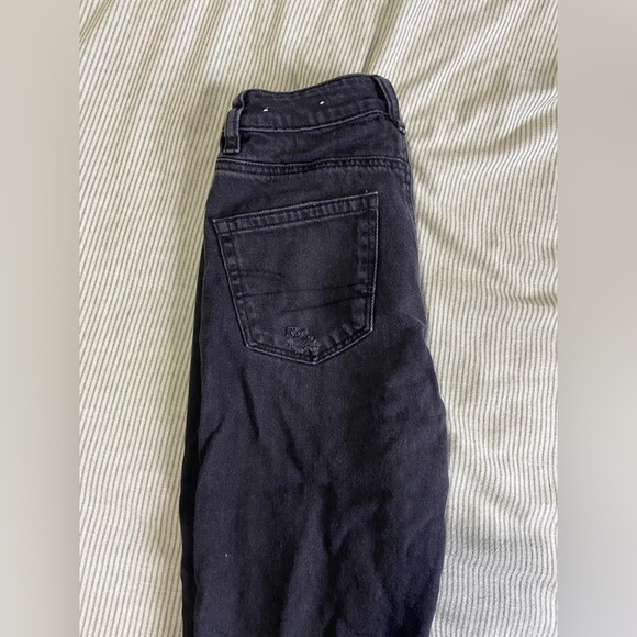 American Eagle Mom jean - Picture 2 of 2